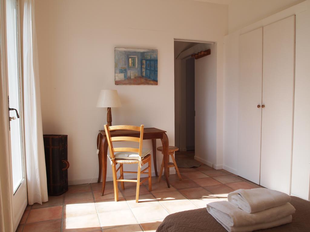 Bed and Breakfast La Tangana Rognes Exterior foto